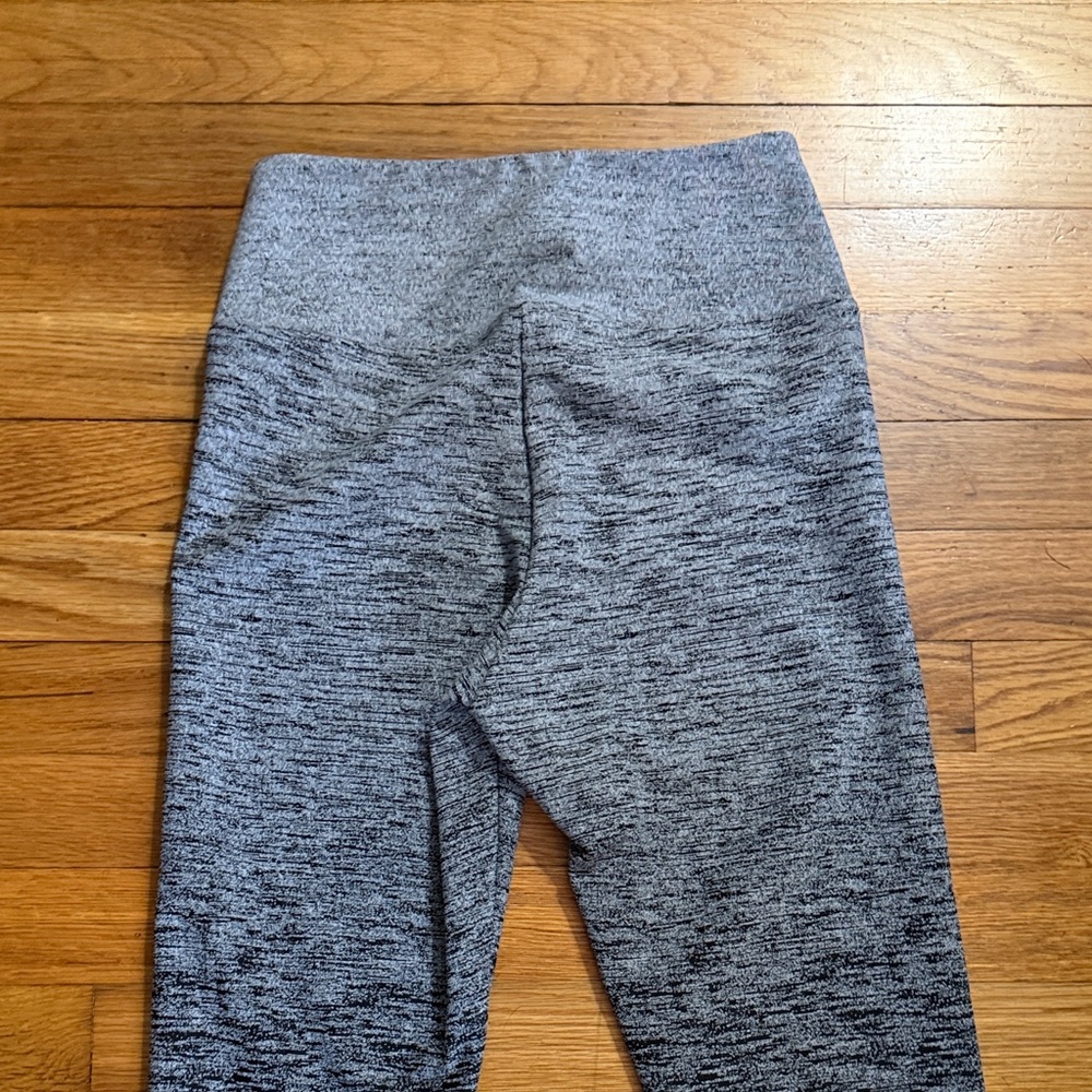 LOYDA MAY BUNDLE # 2- 6 items -Bliss High-Waisted Ombre Gray Leggings - - Picture 8 of 10